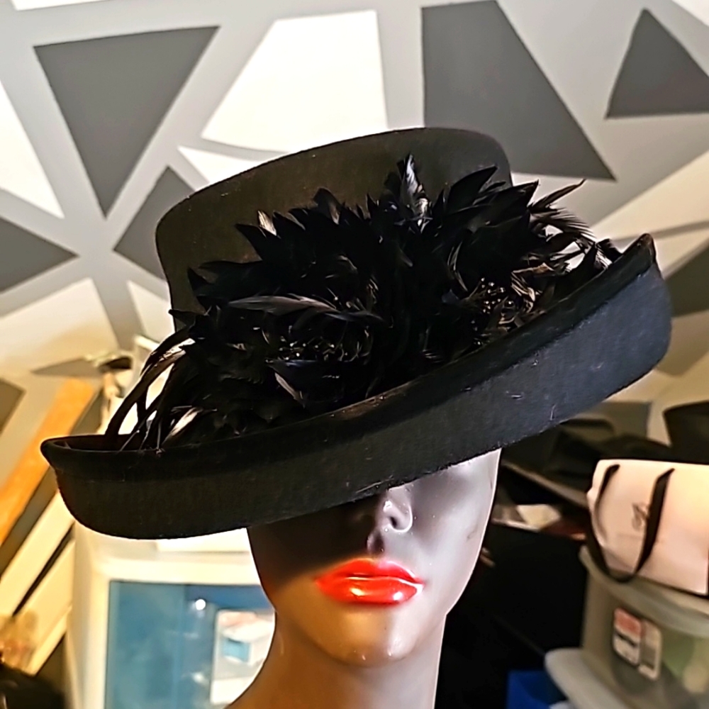 Plaza Suite Designer Hat, Black w/Feathers & Velvet Trim, Faux Pearl Pin, Satin
